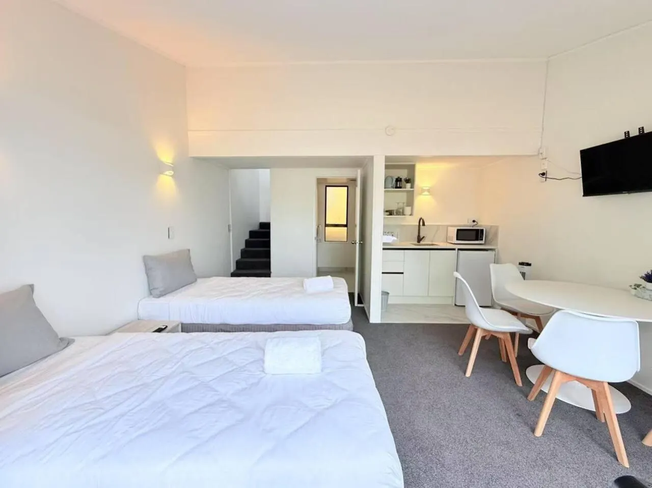 Unit 2, Fenton Summer Lodge Rotorua